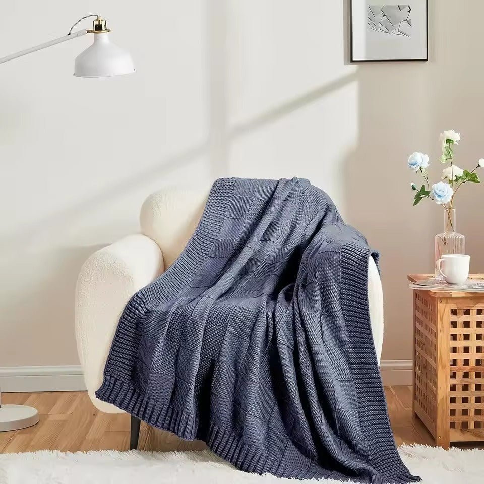 CozyLoom Knitted Quilt – Elegant Textured Blanket for a Warm & Stylish Interior - All Around Casa