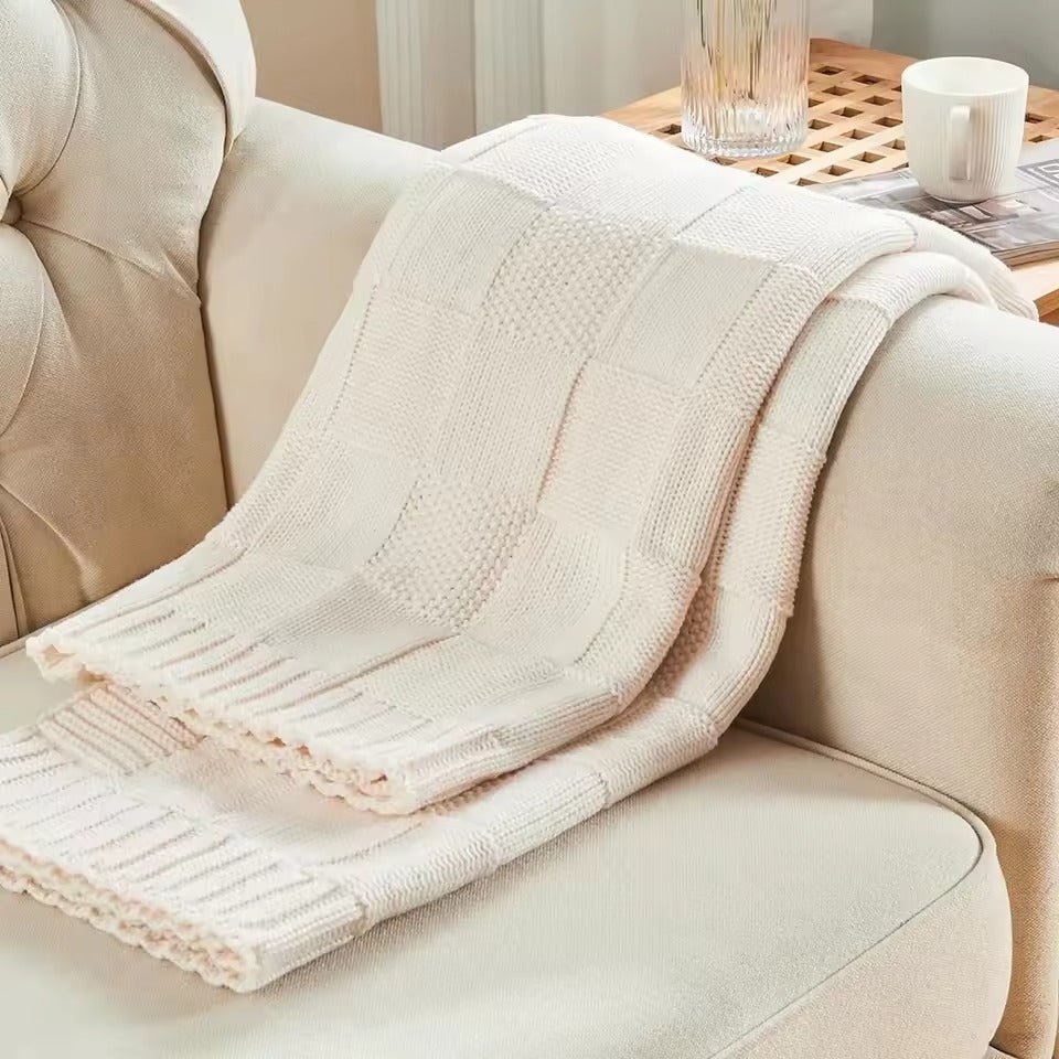 CozyLoom Knitted Quilt – Elegant Textured Blanket for a Warm & Stylish Interior - All Around Casa
