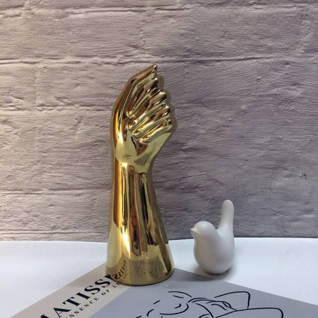 Artevo Grace Ceramic Vase – Elegant Hand Sculpture for Contemporary Interiors - All Around Casa