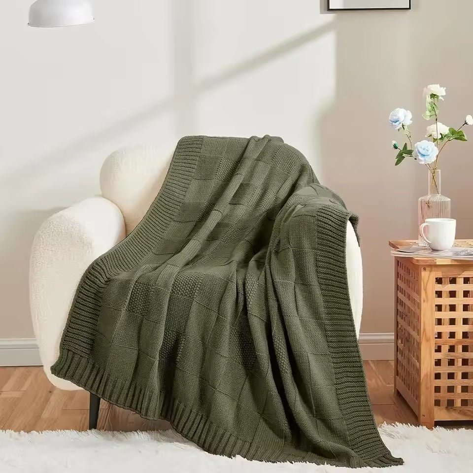 CozyLoom Knitted Quilt – Elegant Textured Blanket for a Warm & Stylish Interior - All Around Casa