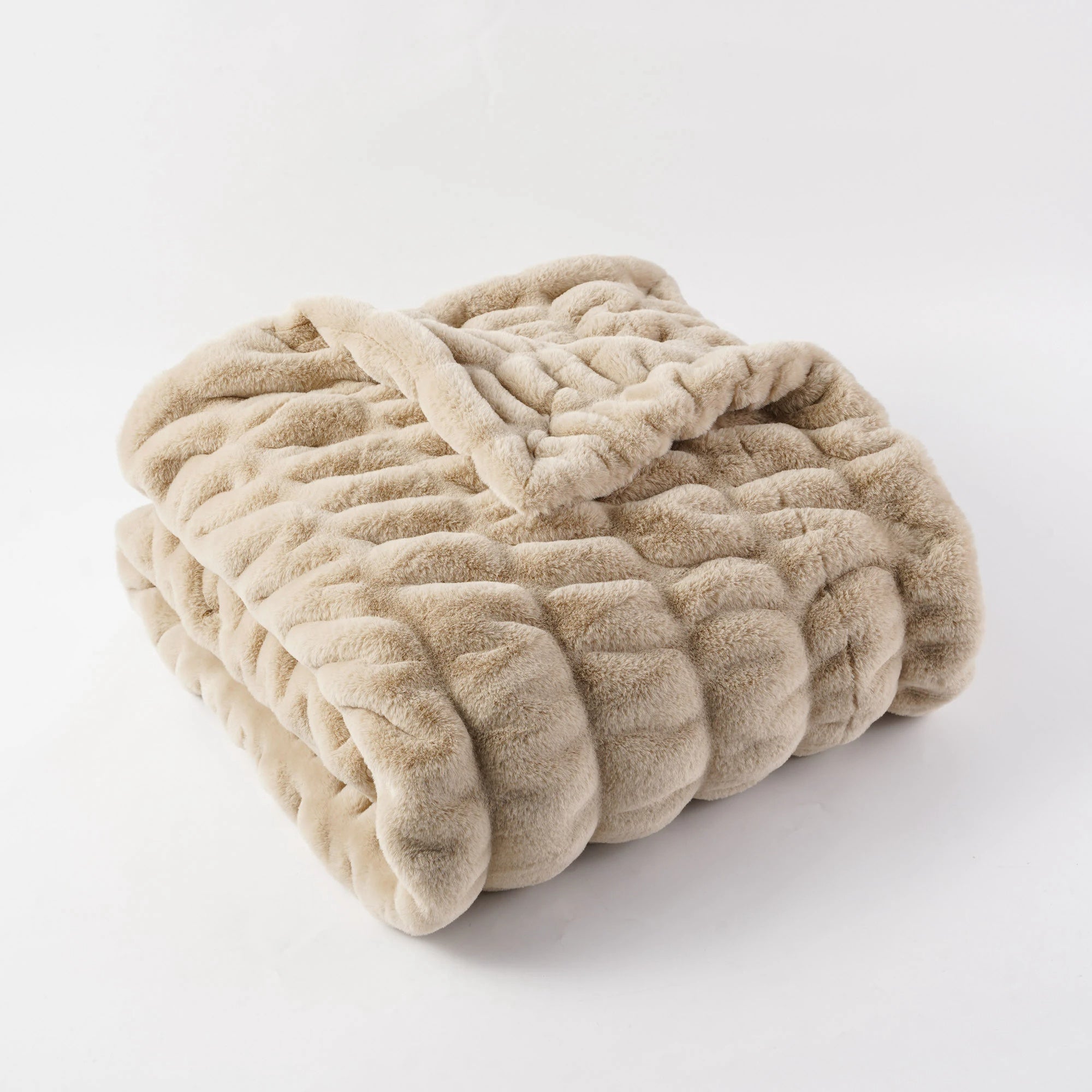 LuxeHaven Plush Throw Blanket – Elegant Faux Fur Comfort for a Stylish Interior - All Around Casa