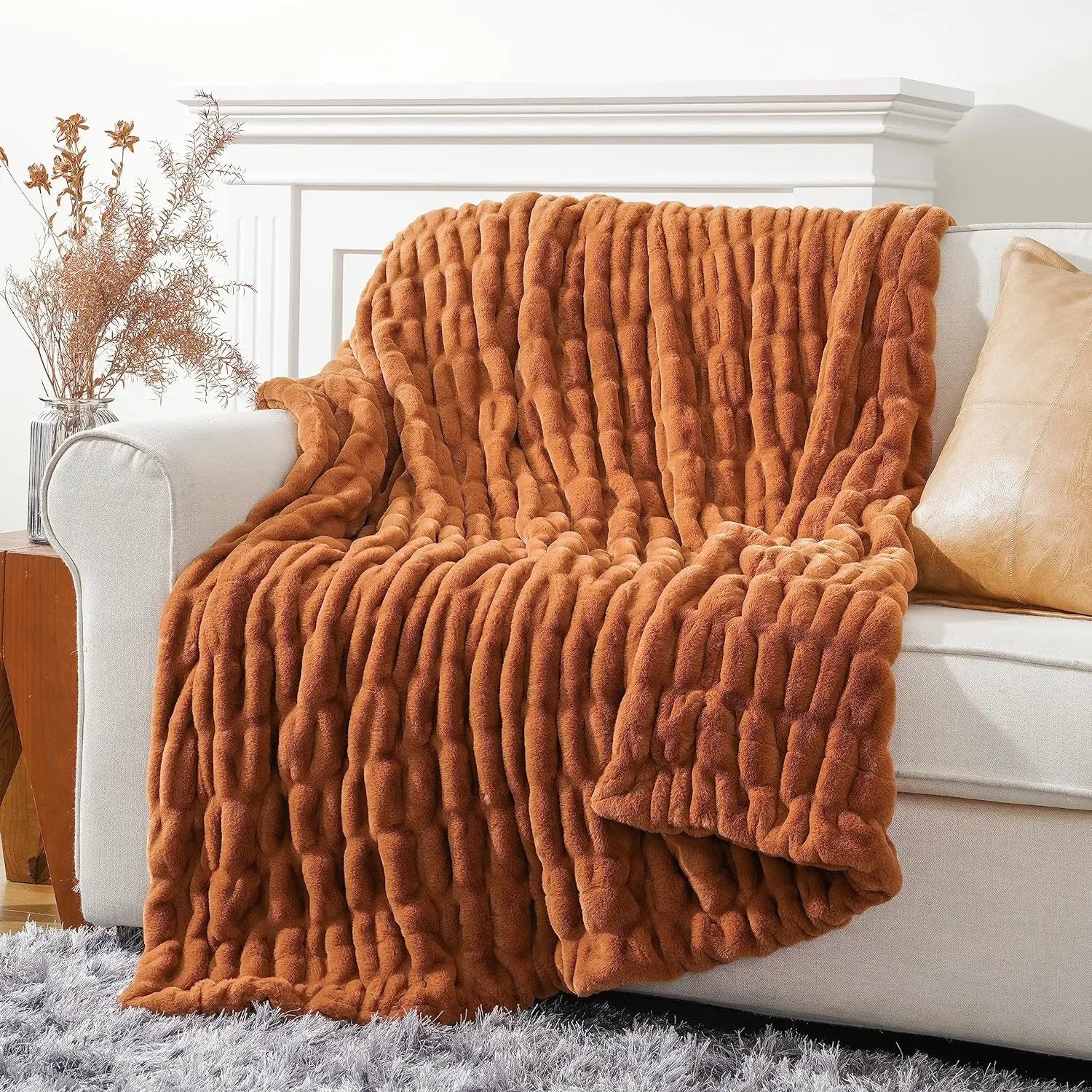 LuxeHaven Plush Throw Blanket – Elegant Faux Fur Comfort for a Stylish Interior - All Around Casa