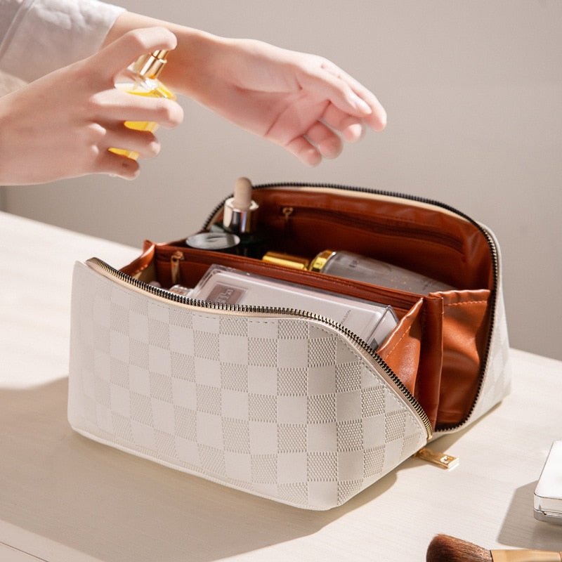 Velora Chic Cosmetic Bag – Elegant Travel Organizer for Effortless Beauty on the Go - All Around Casa
