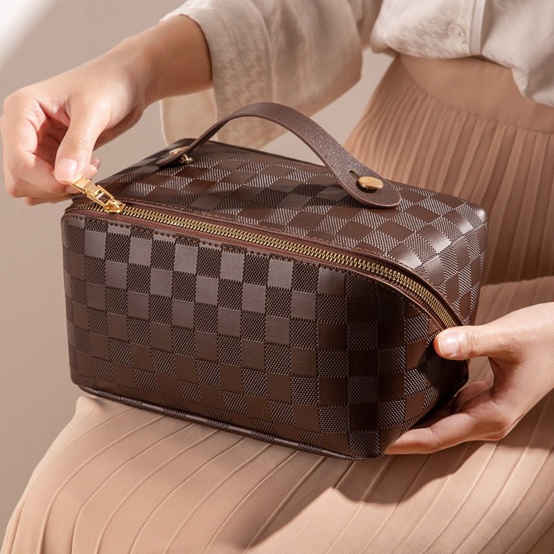 Velora Chic Cosmetic Bag – Elegant Travel Organizer for Effortless Beauty on the Go - All Around Casa